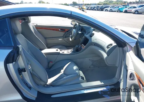 2003 Mercedes-Benz Sl 500 z USA, uszkodzony, nr VIN WDBSK75F03F016434